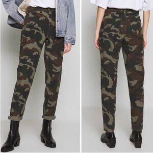 American Eagle Outfitters Super Stretch Mom Jeans Camo Corduroy High Rise SZ 4